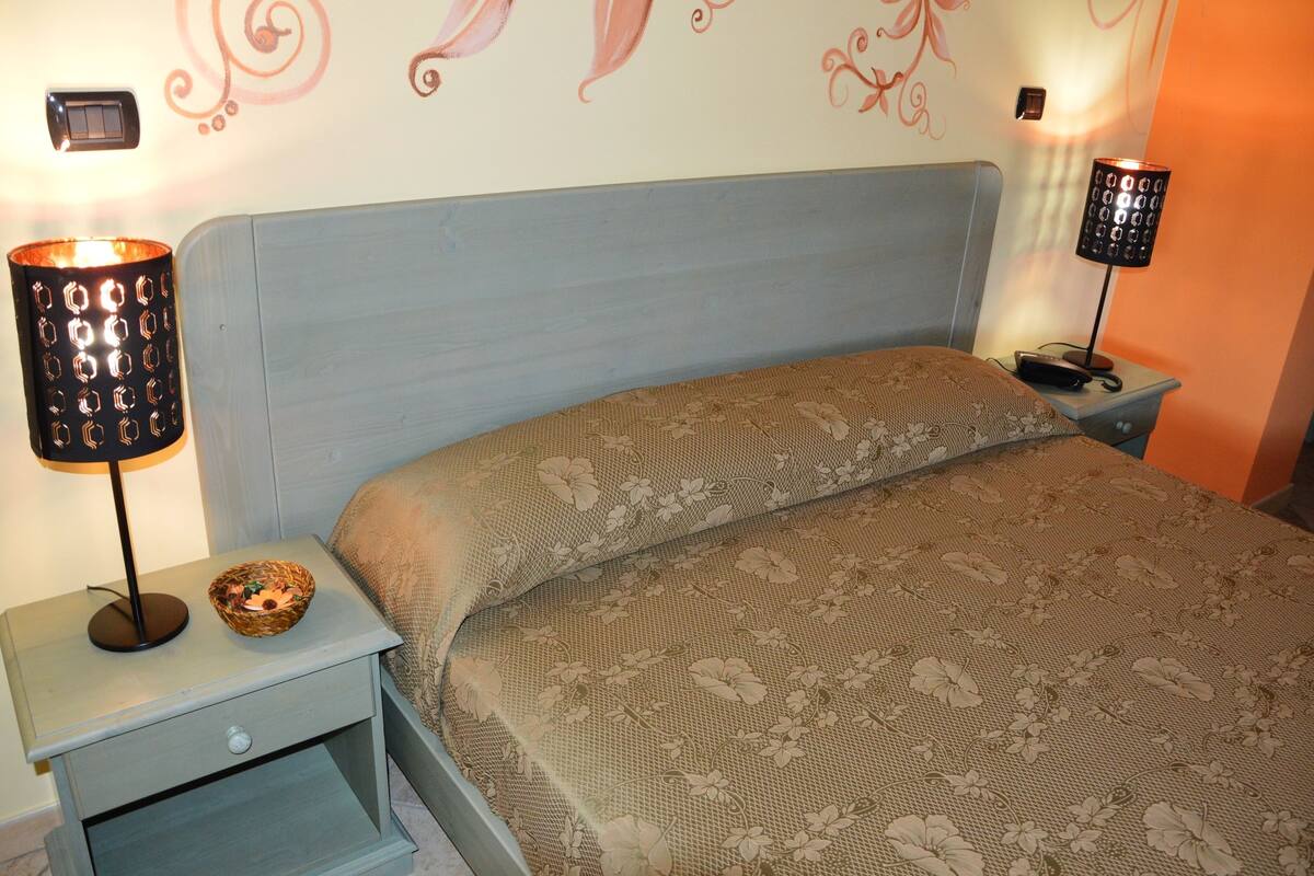 In-room safe, desk, rollaway beds, free WiFi