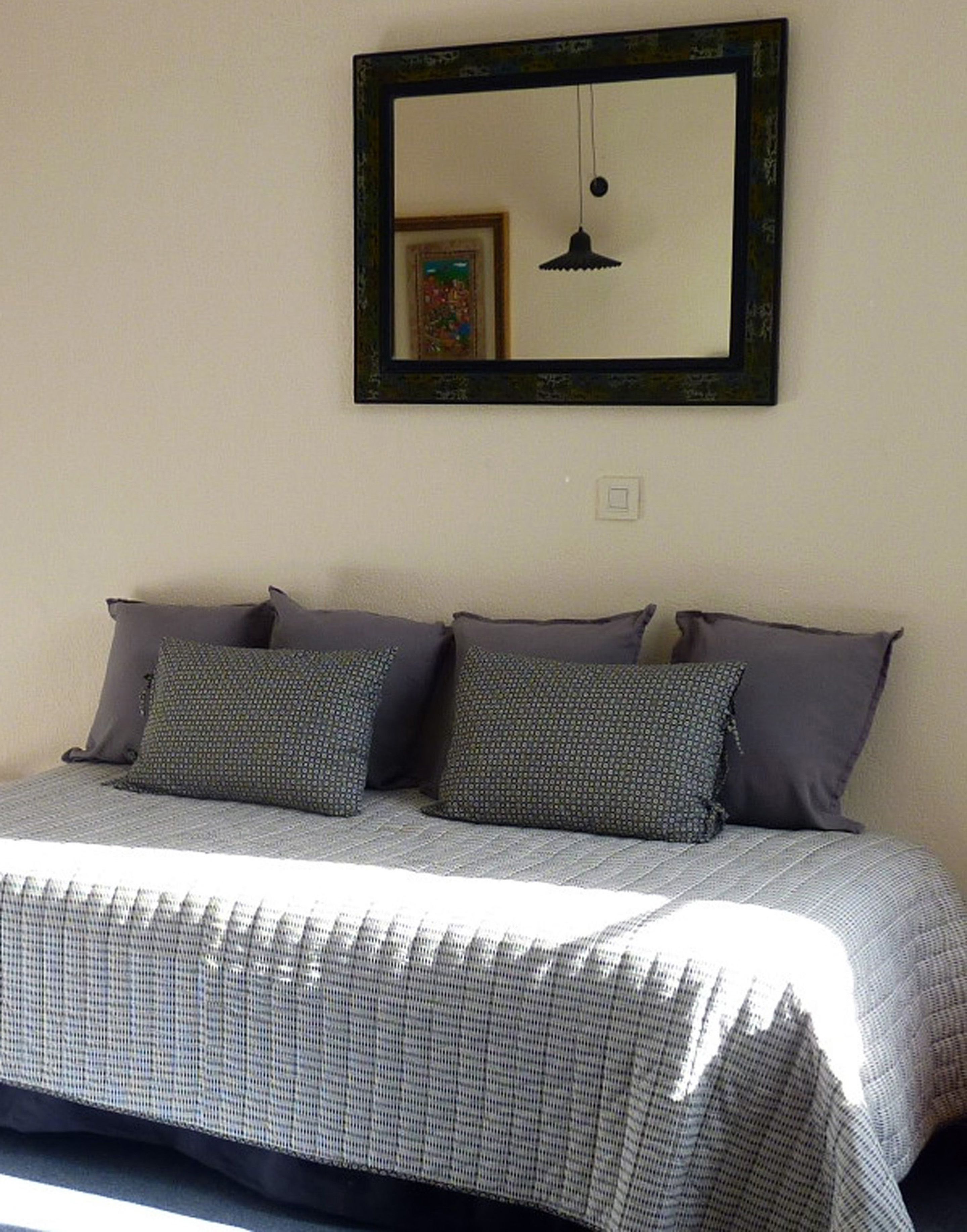 Grand kamer (Mexican Decoration) | Luxe beddengoed, een kluis op de kamer, verduisterende gordijnen