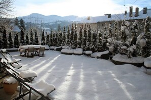 Terrace/patio - Hotel Azteca (Barcelonnette)