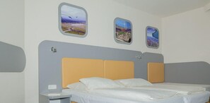 Double Room | Desk, soundproofing, cribs/infant beds, free WiFi - Hotel Cockpit (Hamburg)