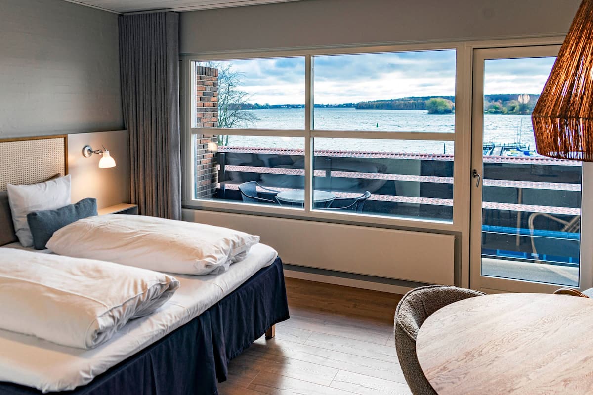 family apartment | 2 bedrooms, hypo-allergenic bedding, individually decorated, free wifi