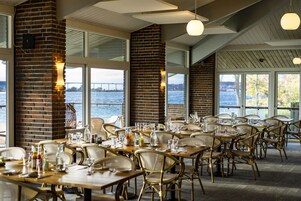 아침 식사, 점심 식사, 저녁 식사 제공, 현지 요리, 바다 전망