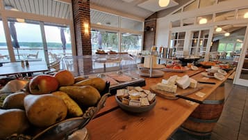 Desayuno buffet incluido todos los días