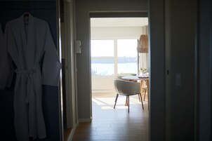Superior Apartment | Hypo-allergenic bedding, individually decorated, free WiFi, bed sheets