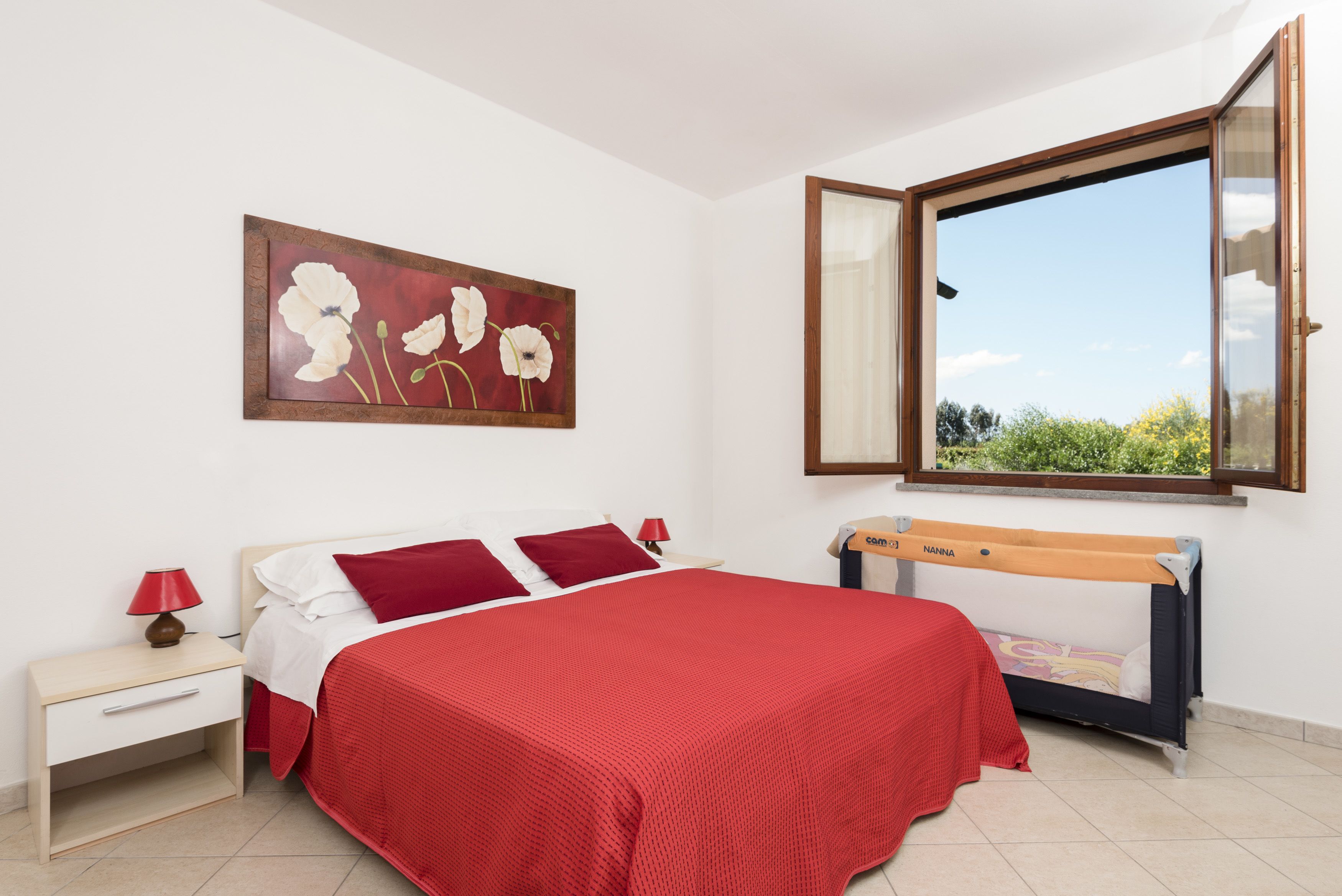 1 chambre, ameublement personnalisé, lit parapluie, Wi-Fi gratuit