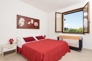 1 soverom, individuelt innredet, reiseseng for barn og wi-fi (inkludert)