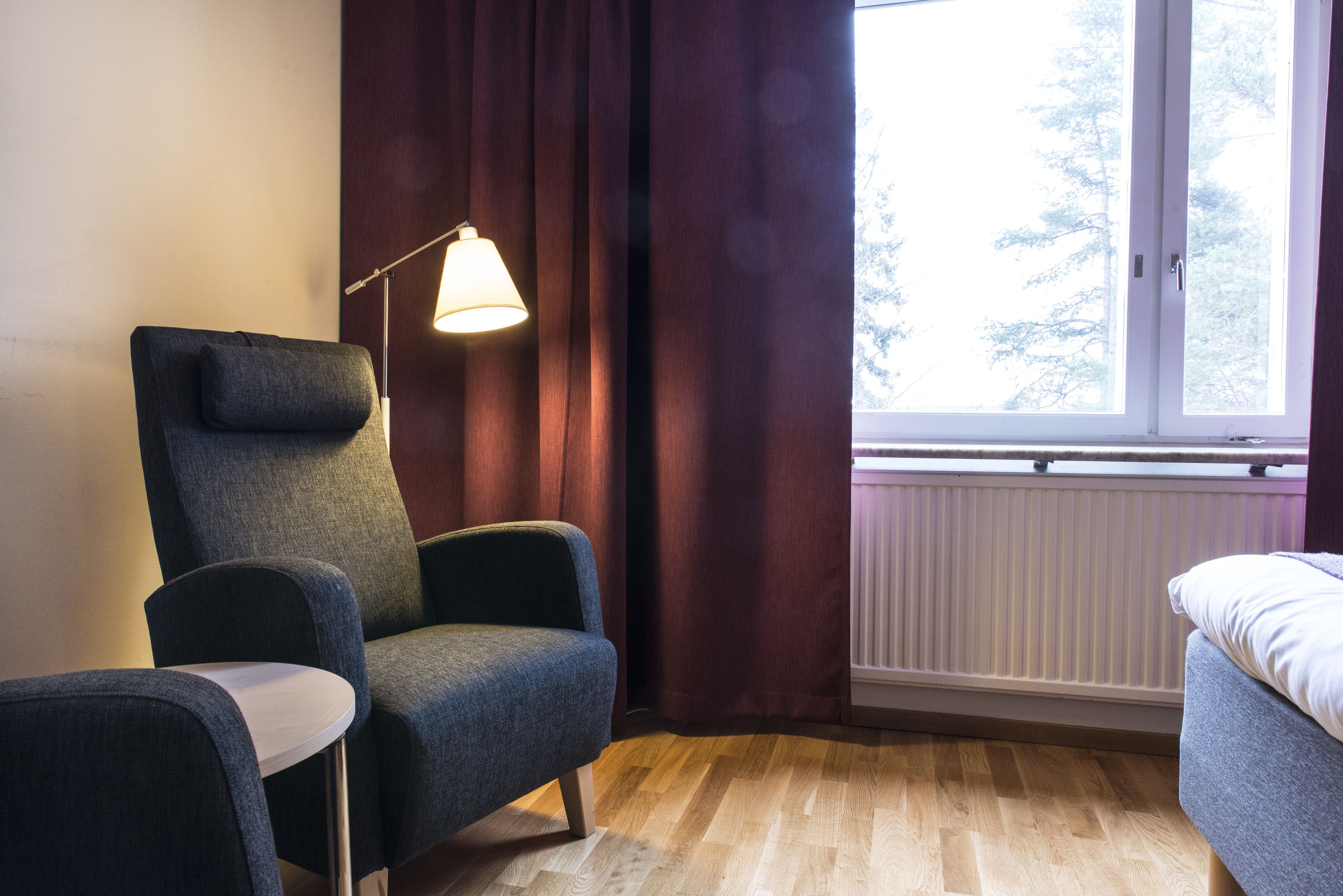 double room, 2 single beds | in-room safe, desk, iron/ironing board, free wifi
