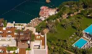 室內泳池、室外泳池