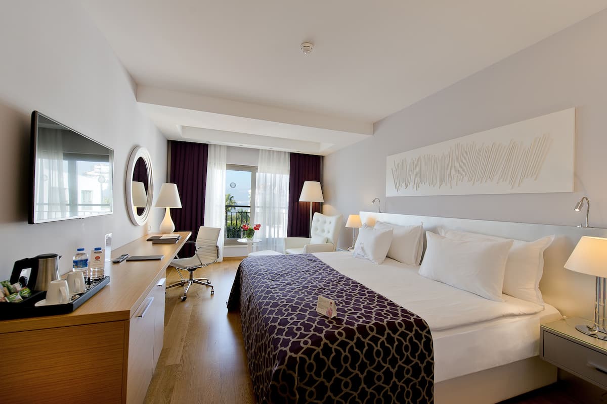 minibar, in-room safe, free cots/infant beds, free rollaway beds