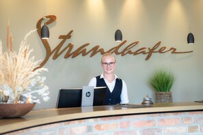 Reception - Strandhafer Aparthotel (Rostock)