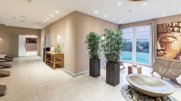 Sauna, Körperbehandlungen, Aromatherapie, Warmsteinmassagen