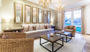 Lobby sitting area - Strandhafer Aparthotel (Rostock)