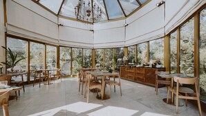 Breakfast area - Grape Hotel (Wroclaw)