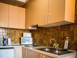 Basic Studio (for 4) | Private kitchen | Full-size fridge, microwave, stovetop, coffee/tea maker - Estudios Cims Pas 3000 (Pas de la Casa)