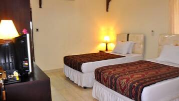 Minibar, in-room safe, free WiFi