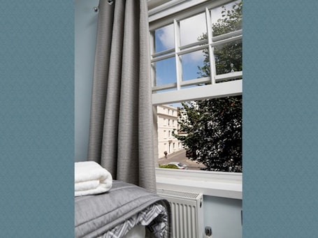 Double or Twin Room, Ensuite (Room 6 - 2nd Floor) | 1 bedroom, premium bedding, iron/ironing board, free WiFi