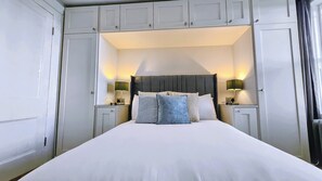 Estudio exclusivo | Ropa de cama de alta calidad y tabla de planchar con plancha 