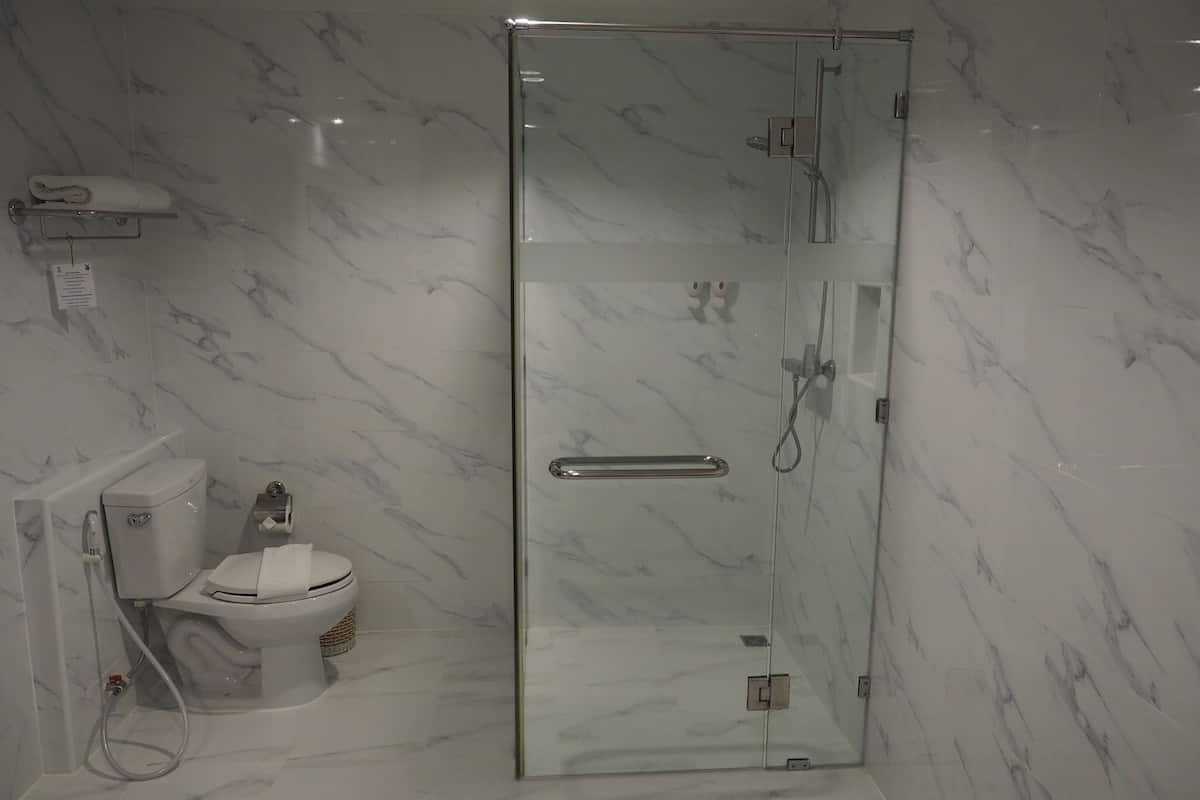 Bathroom | Hair dryer, towels, soap, shampoo