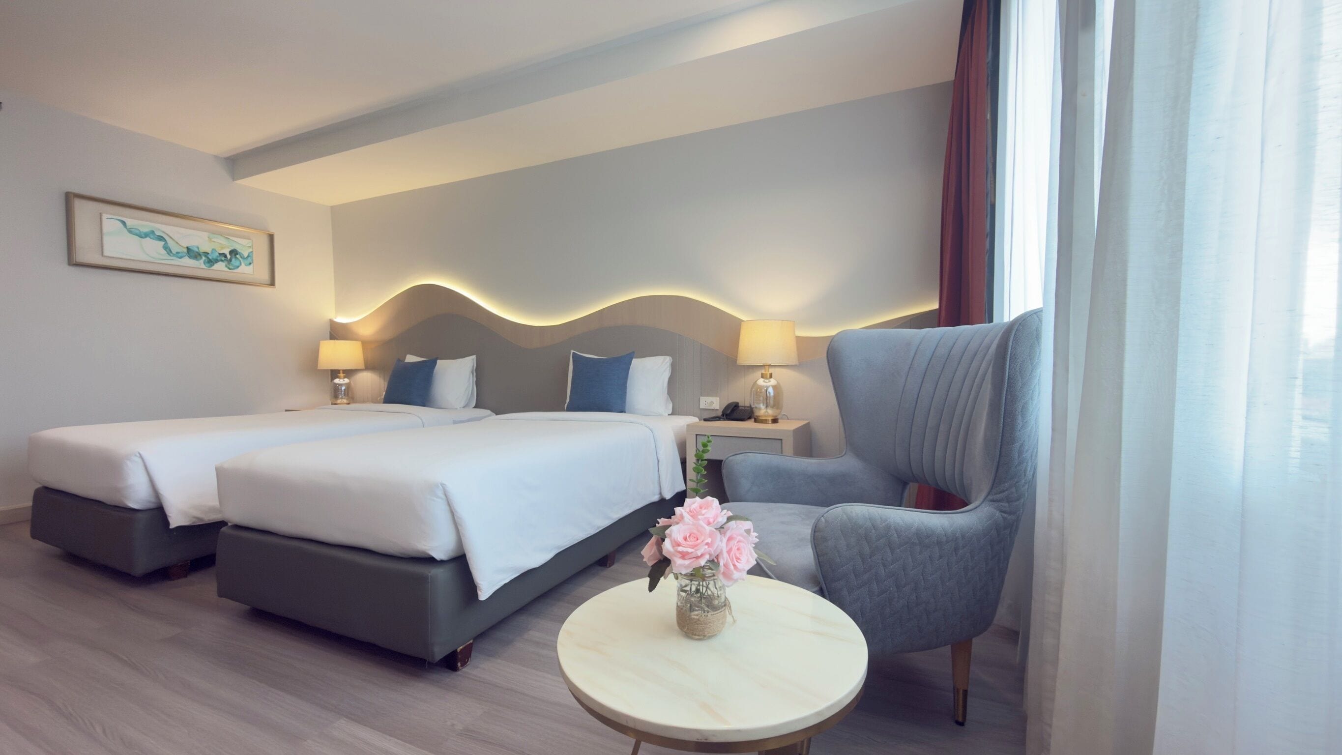 Deluxe Premier Twin Bed | Minibar, két b  ảo mật tại phòng, trang trí khác biệt 