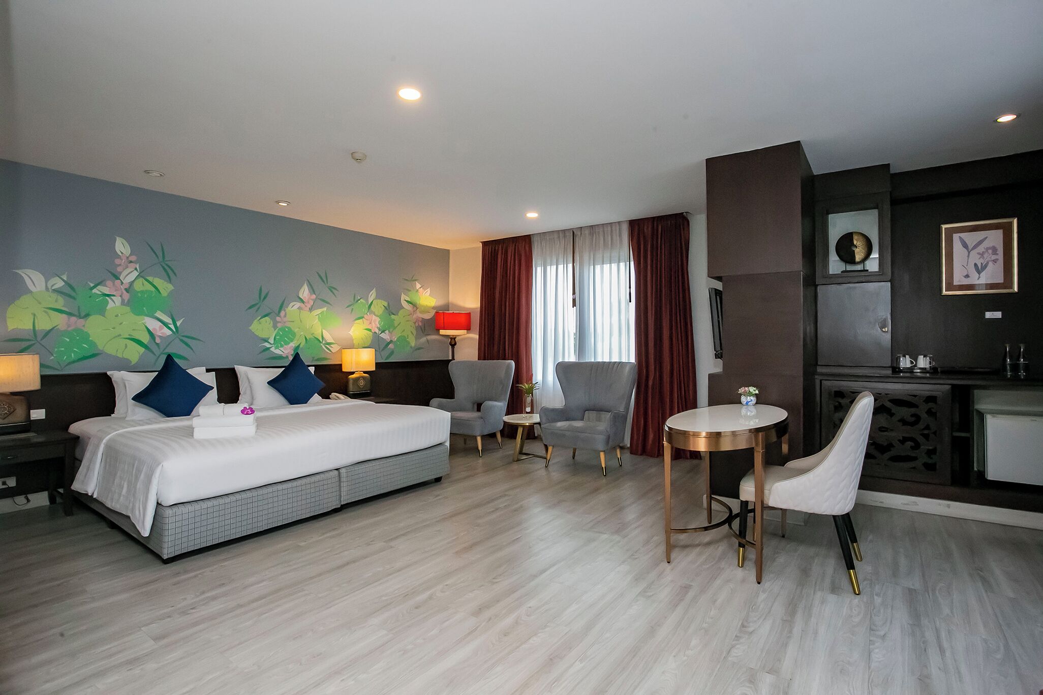 empress corner | minibar, in-room safe, free wifi