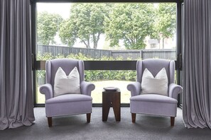 Garden view - Hotel Carlton Mill (Christchurch)