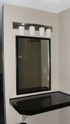 双人房, 2 张大床 | 高档床上用品、办公桌、遮光窗帘、免费 WiFi