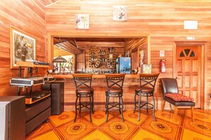Bar (on property) - Dream Valley Belize (Belmopan)