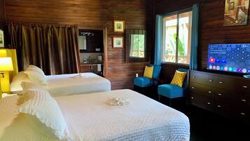 Habitación doble, 2 camas de matrimonio, no fumadores, vistas al río | Ropa de cama de alta calidad, cortinas opacas, ropa de cama