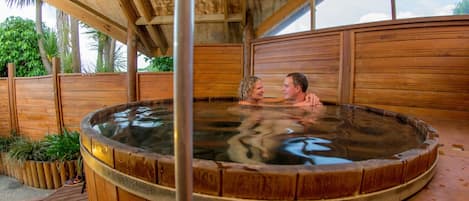 Bain à remous intérieur