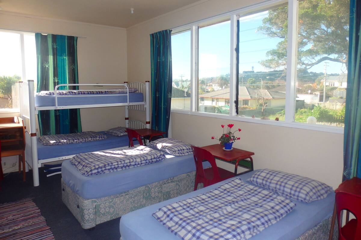 Dormitorio compartido, dormitorio mixto, baño compartido (Five Bed) | Wifi gratis 
