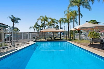 Colonial Terrace Motor Inn