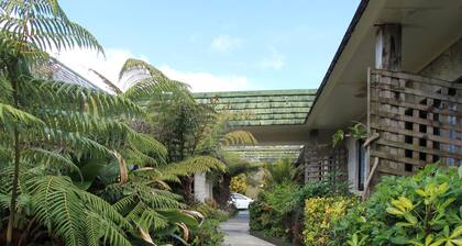 Bay of Islands Country Lodge Motel