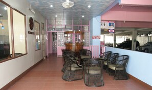 Lobby lounge - Anchana House by Zuzu (Pattaya)