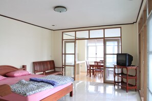 Escrivaninha, Wi-Fi de cortesia, roupa de cama