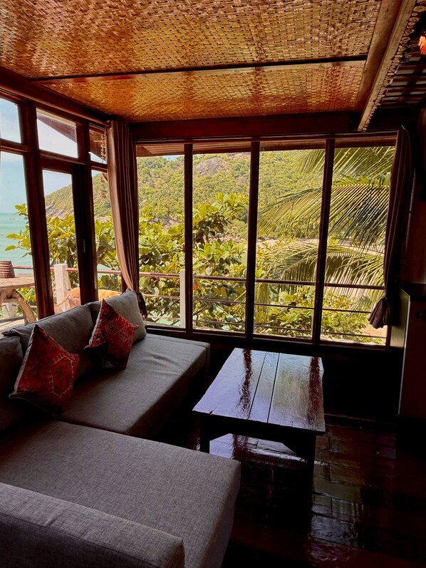 Restaurant Quadruple Loft with Seaview Numbers 15/16 | Living area