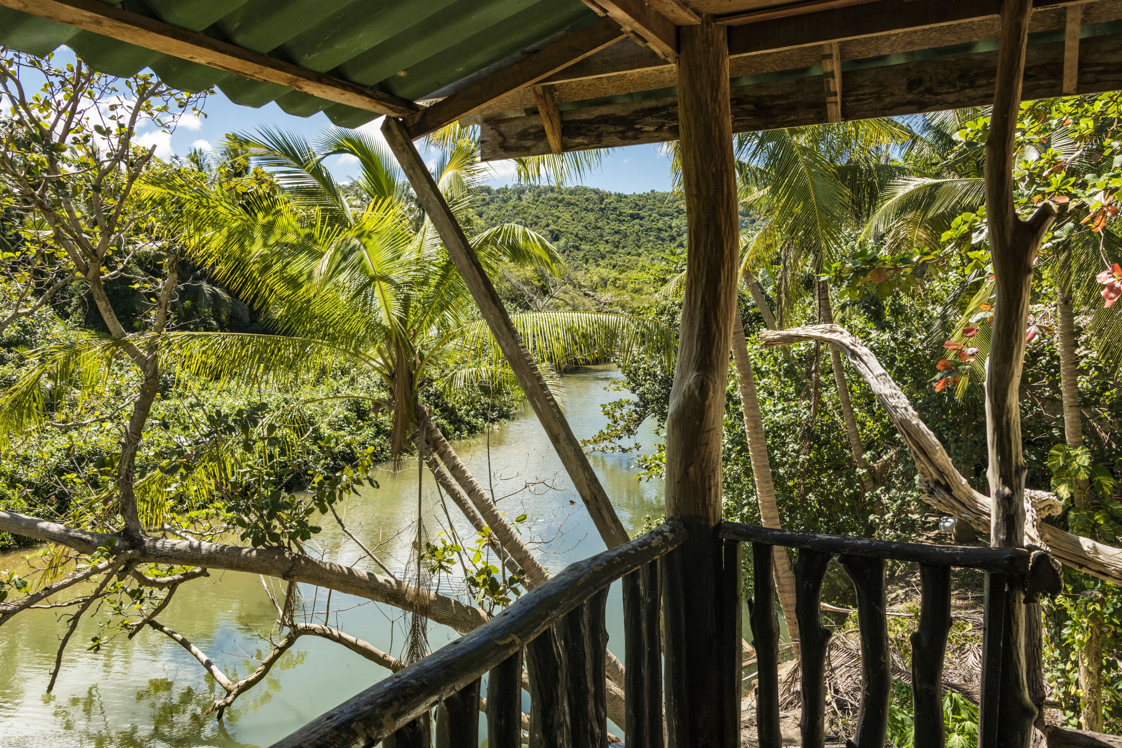 Bungalow on the River | Verdunkelungsvorhänge, Babybetten, Zustellbetten