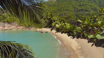 Kamar Quadruple Deluks, 2 Tempat Tidur Double, pemandangan laut, di atas air | Teras/patio