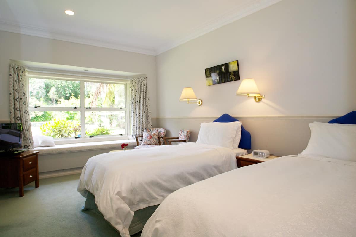 Luxury Room, Garden View (Hastings)