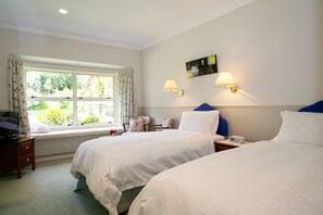 Camera Luxury, vista giardino (Hastings) | Una cassaforte in camera, con stile personalizzato