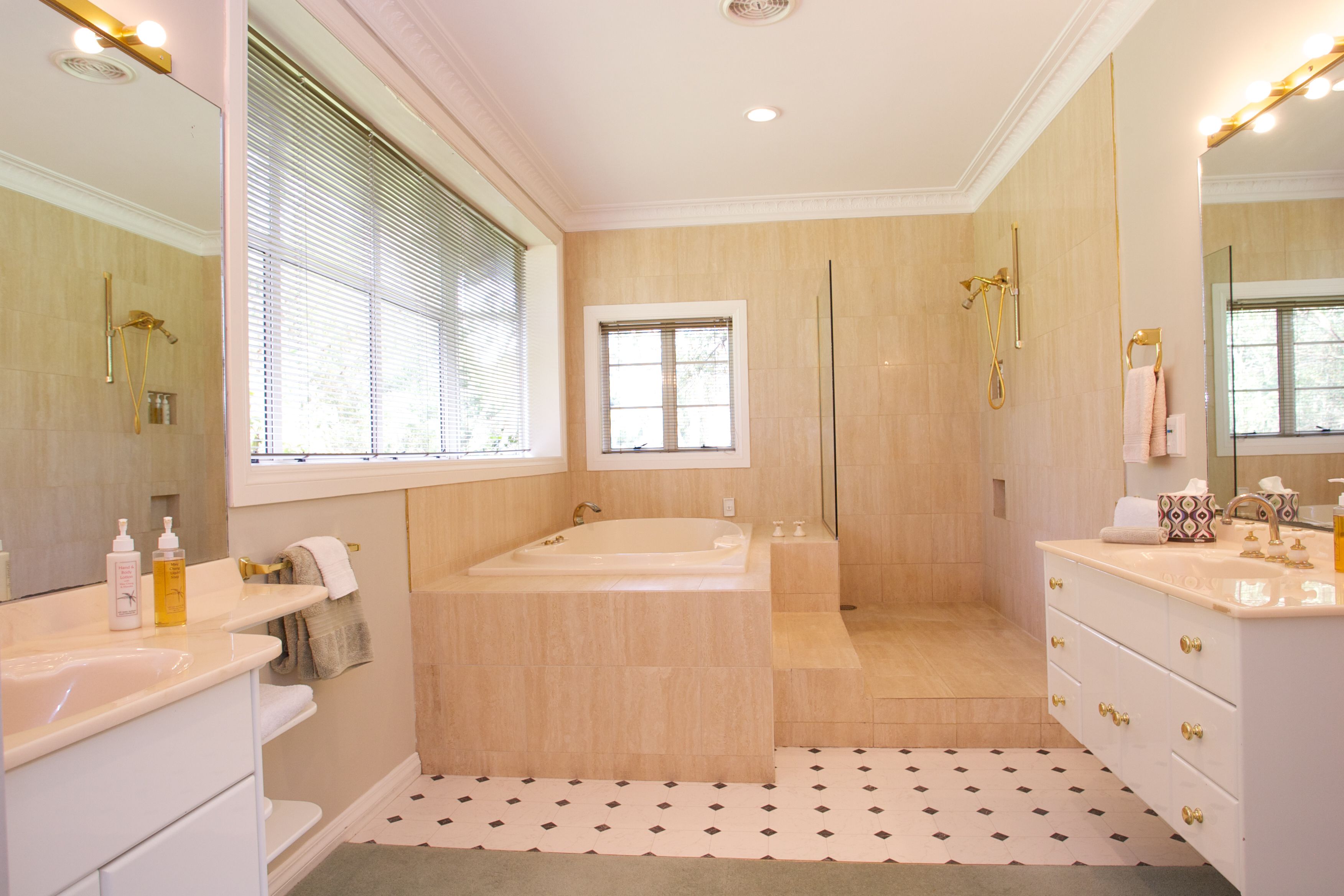 Bañera profunda