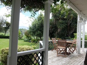 Balcony - The Point Bed & Breakfast (Kaikoura)