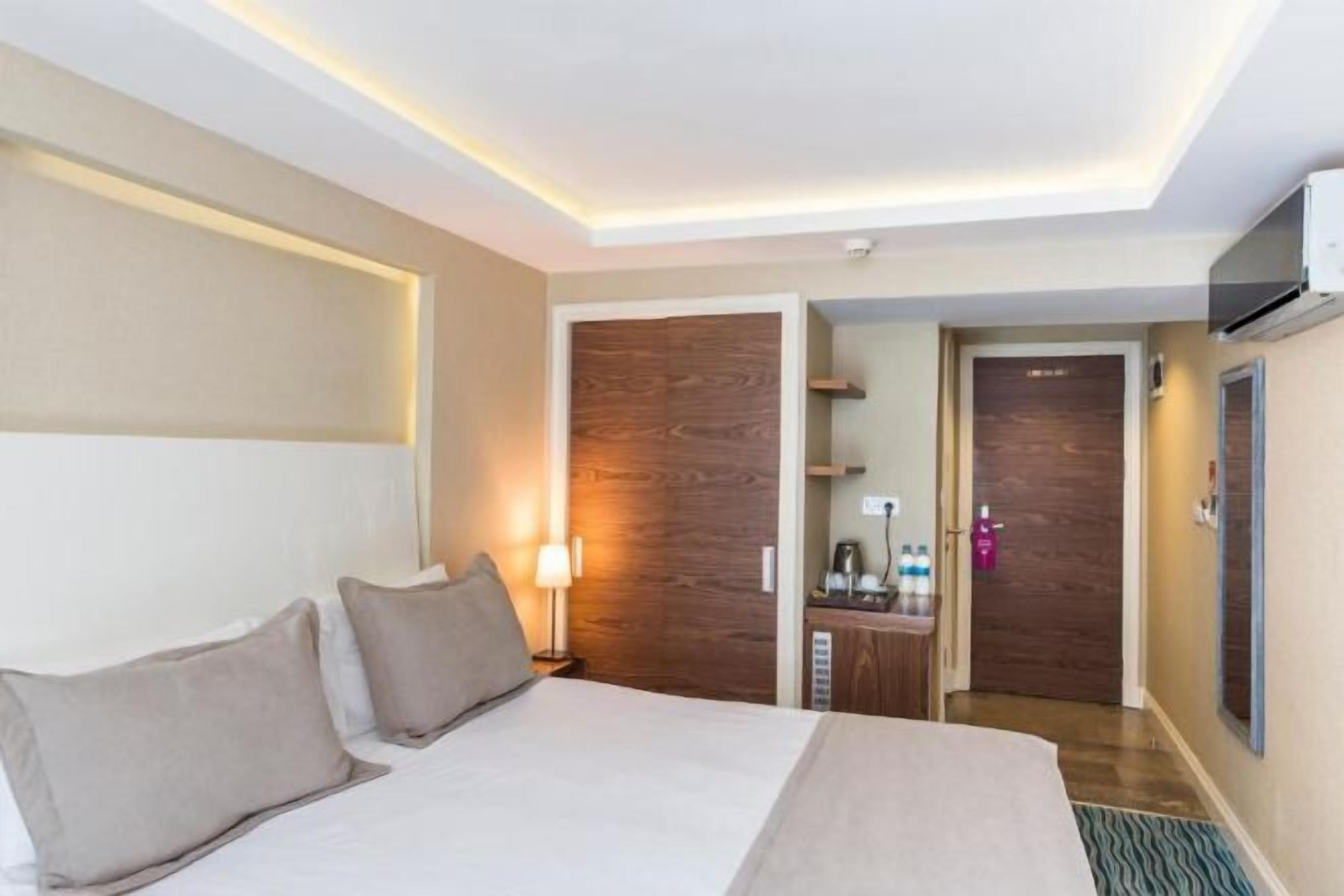 Minibar, in-room safe, blackout drapes, soundproofing