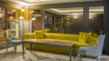 Sala de estar en el lobby