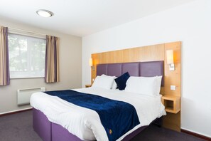 Standard Double Room | 1 bedroom, desk, iron/ironing board, free rollaway beds - Comfort Inn Manchester North (Manchester)