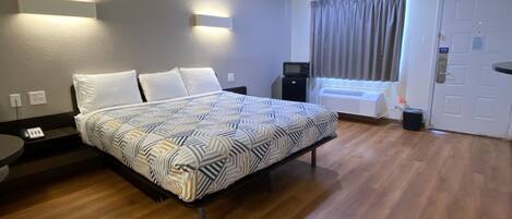 Free WiFi, bed sheets