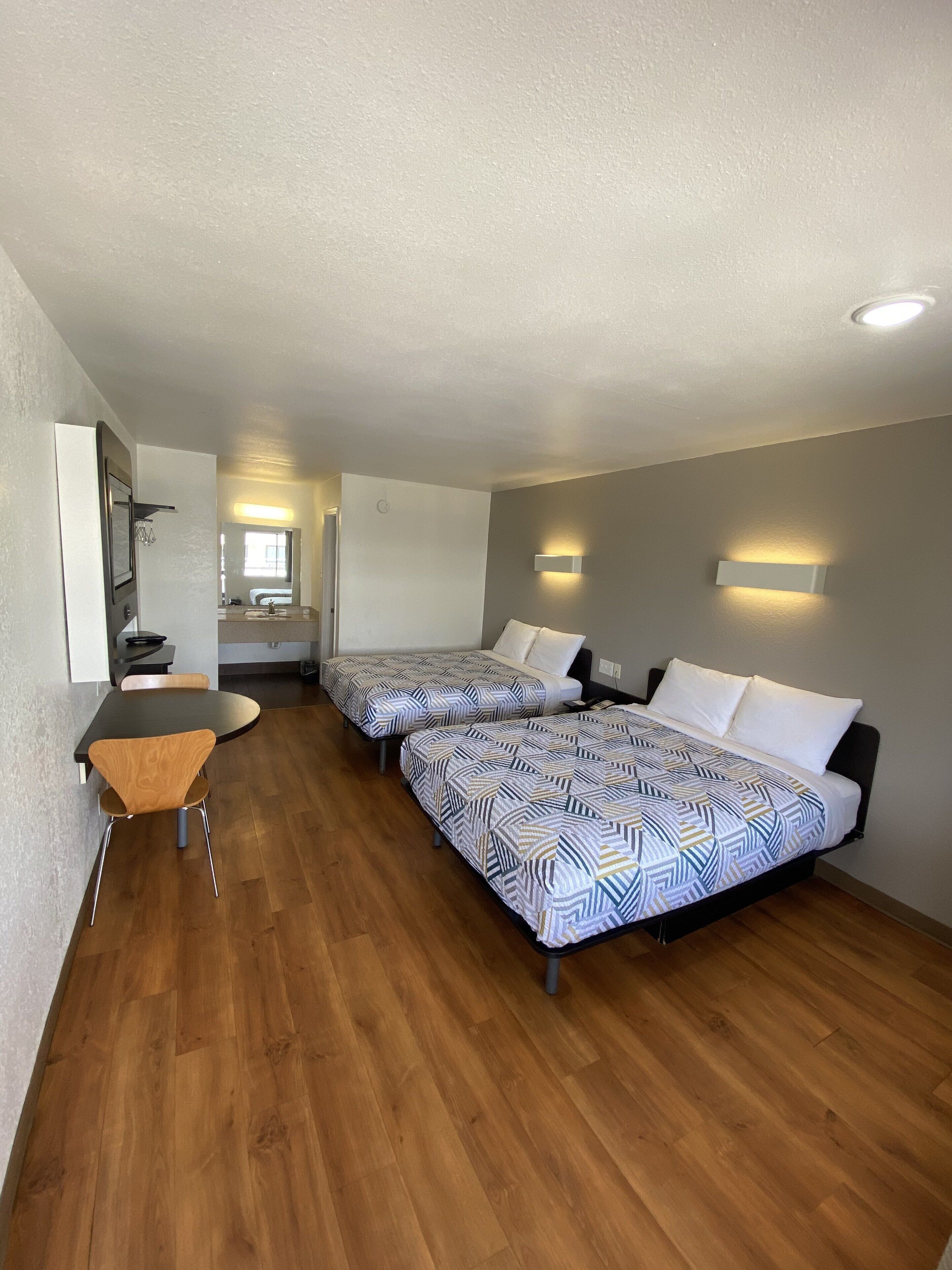 Wifi gratis y ropa de cama