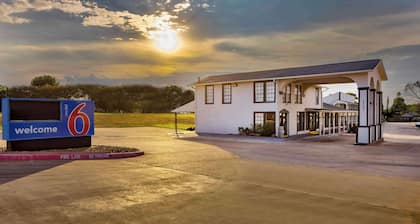 Motel 6 Bryan, TX - College Station