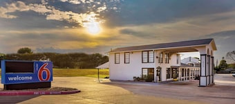 Motel 6 Bryan, TX - College Station