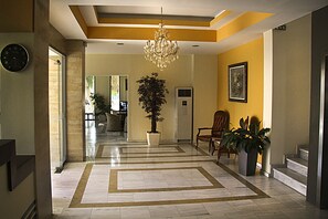 Lobby - Hotel Giorgio (Acharnes)