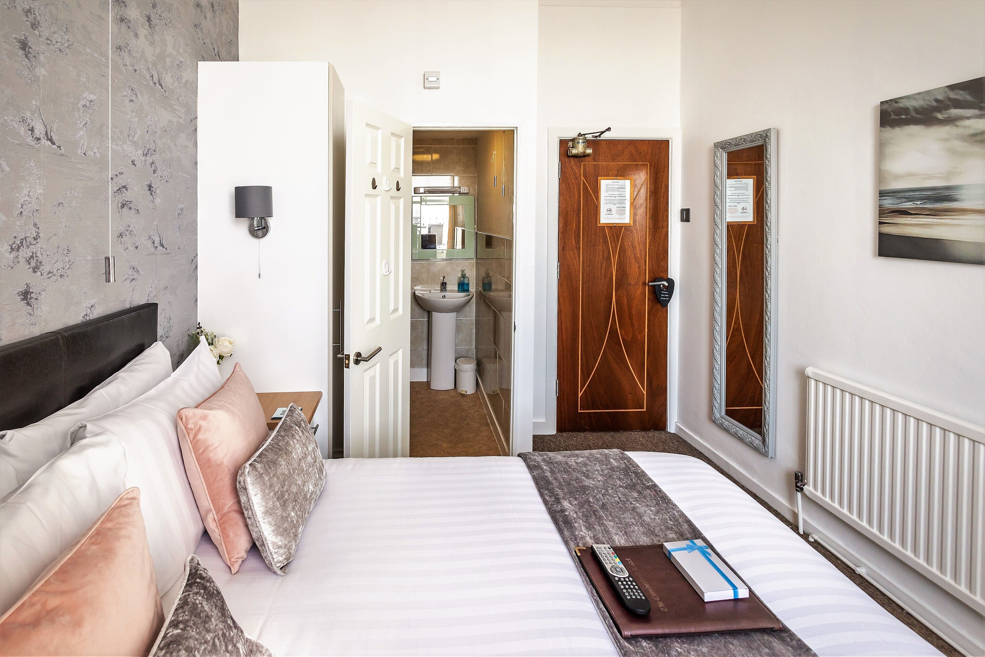 blackout curtains, free wifi, bed sheets